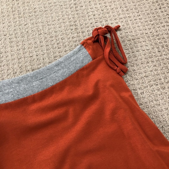 SOLD- Facebook - Picture 3 of 6